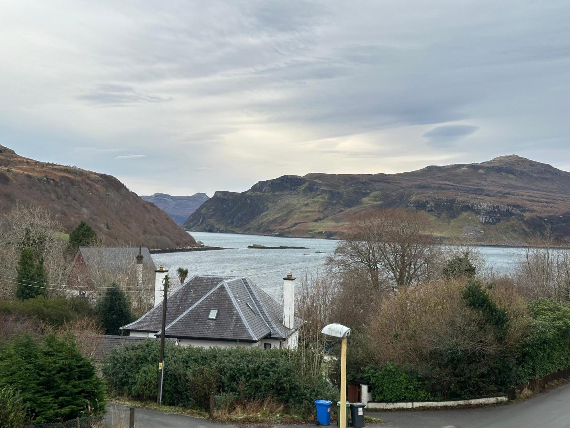 Skyelander Apartments Portree Exterior photo