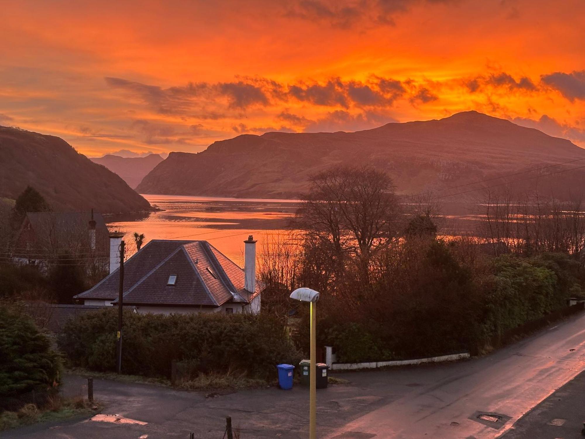 Skyelander Apartments Portree Exterior photo